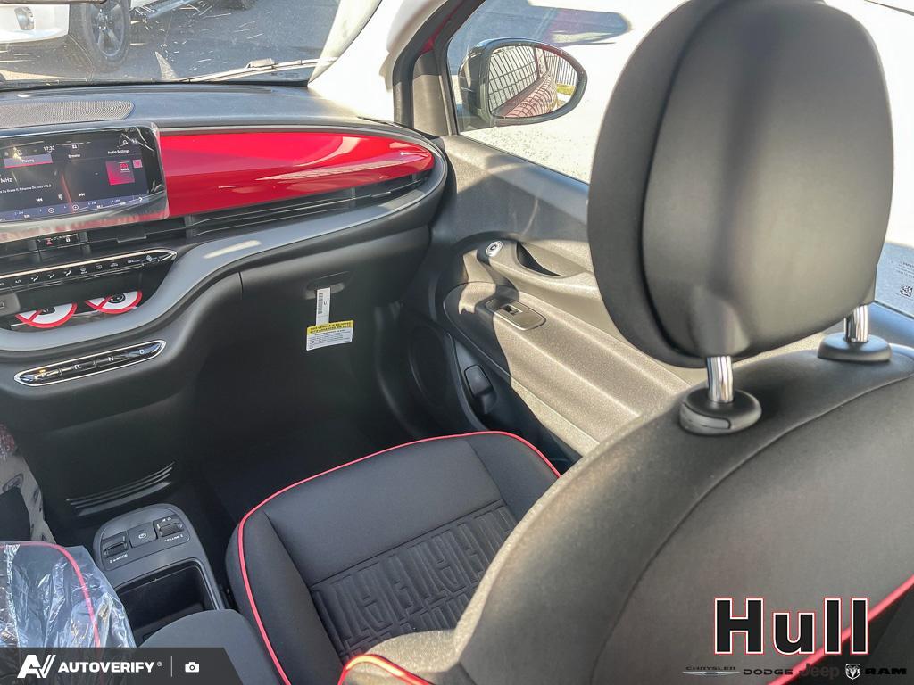 2025 Fiat 500e BEV RED, Toronto, Cash