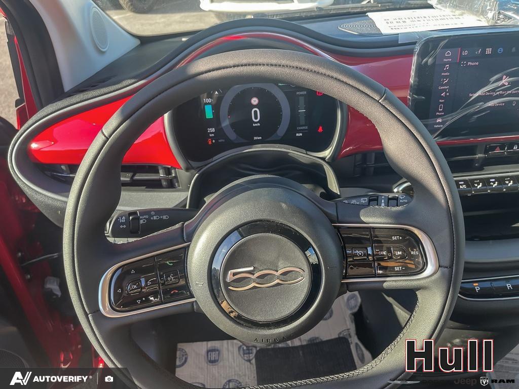 2025 Fiat 500e BEV RED, Toronto, Cash