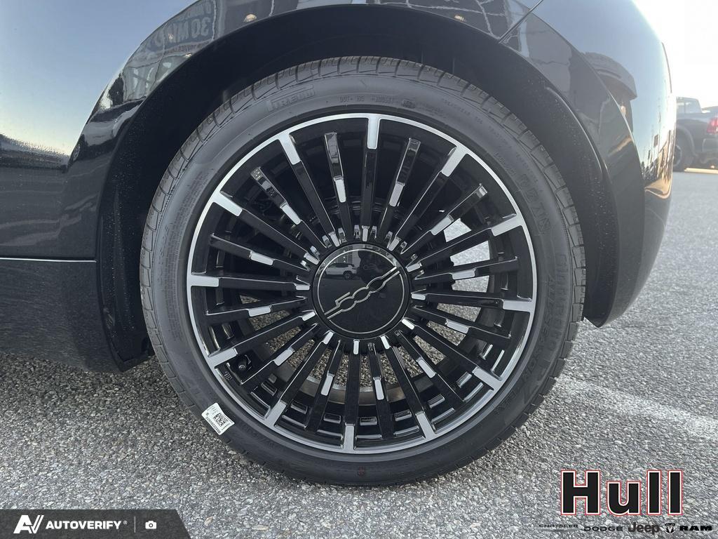 2025 Fiat 500e BEV RED, Toronto, Cash