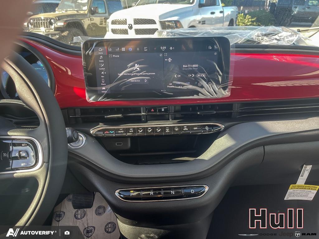 2025 Fiat 500e BEV RED, Toronto, Cash