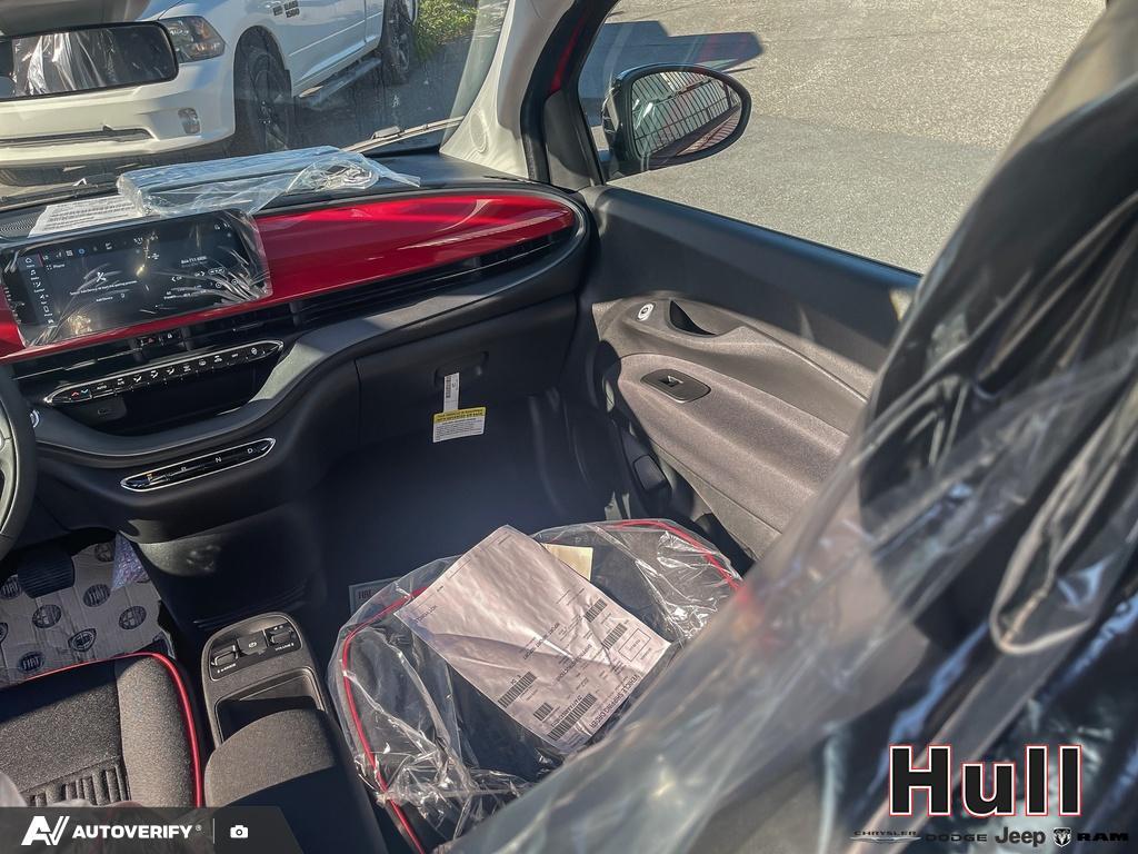 2025 Fiat 500e BEV RED, Toronto, Cash