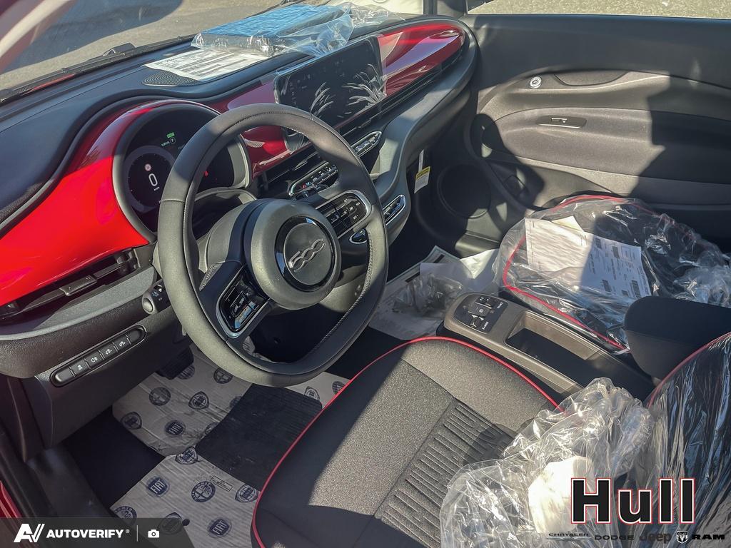 2025 Fiat 500e BEV RED, Toronto, Cash