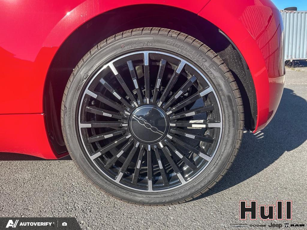 2025 Fiat 500e BEV RED, Toronto, Cash