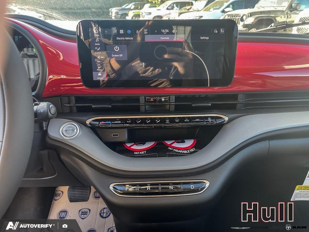 2025 Fiat 500e BEV RED, Toronto, Cash