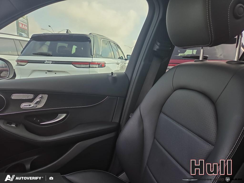 2022 Mercedes-Benz GLC 300 4MATIC, Toronto, Cash