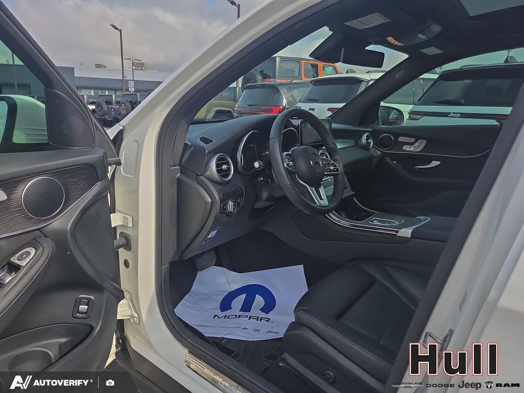 2022 Mercedes-Benz GLC 300 4MATIC, Toronto, Cash