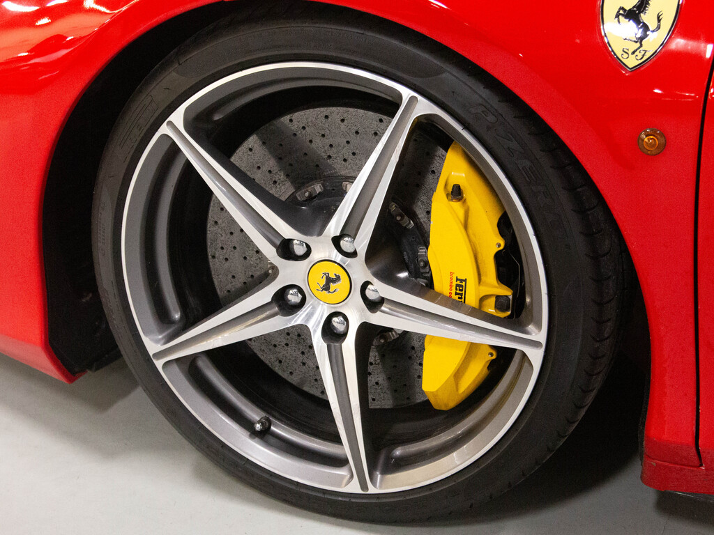 2010 Ferrari 458 Italia COUPE   20"RIM   CARBON FIBRE PKG   BUCKET SEATS, Toronto, Cash