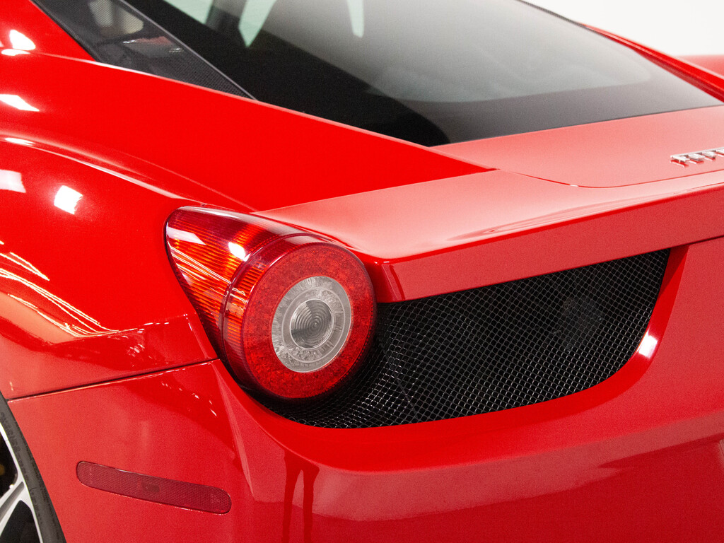 2010 Ferrari 458 Italia COUPE   20"RIM   CARBON FIBRE PKG   BUCKET SEATS, Toronto, Cash