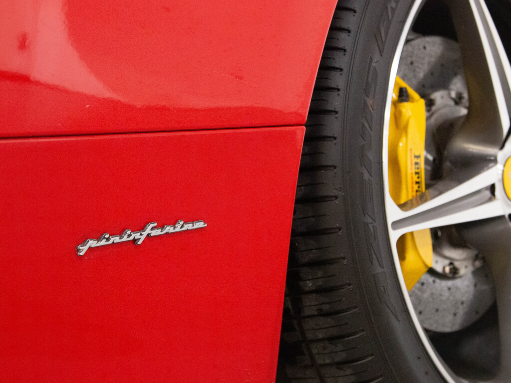 2010 Ferrari 458 Italia COUPE   20"RIM   CARBON FIBRE PKG   BUCKET SEATS, Toronto, Cash