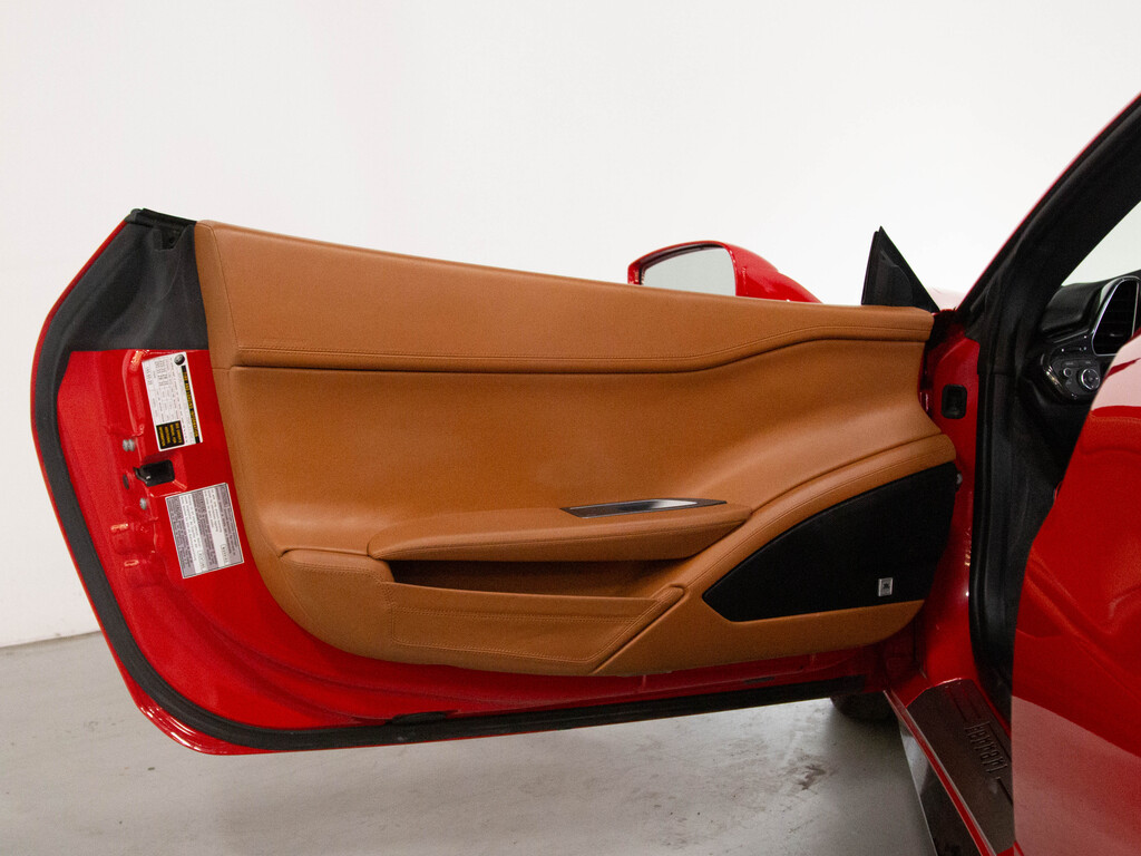 2010 Ferrari 458 Italia COUPE   20"RIM   CARBON FIBRE PKG   BUCKET SEATS, Toronto, Cash