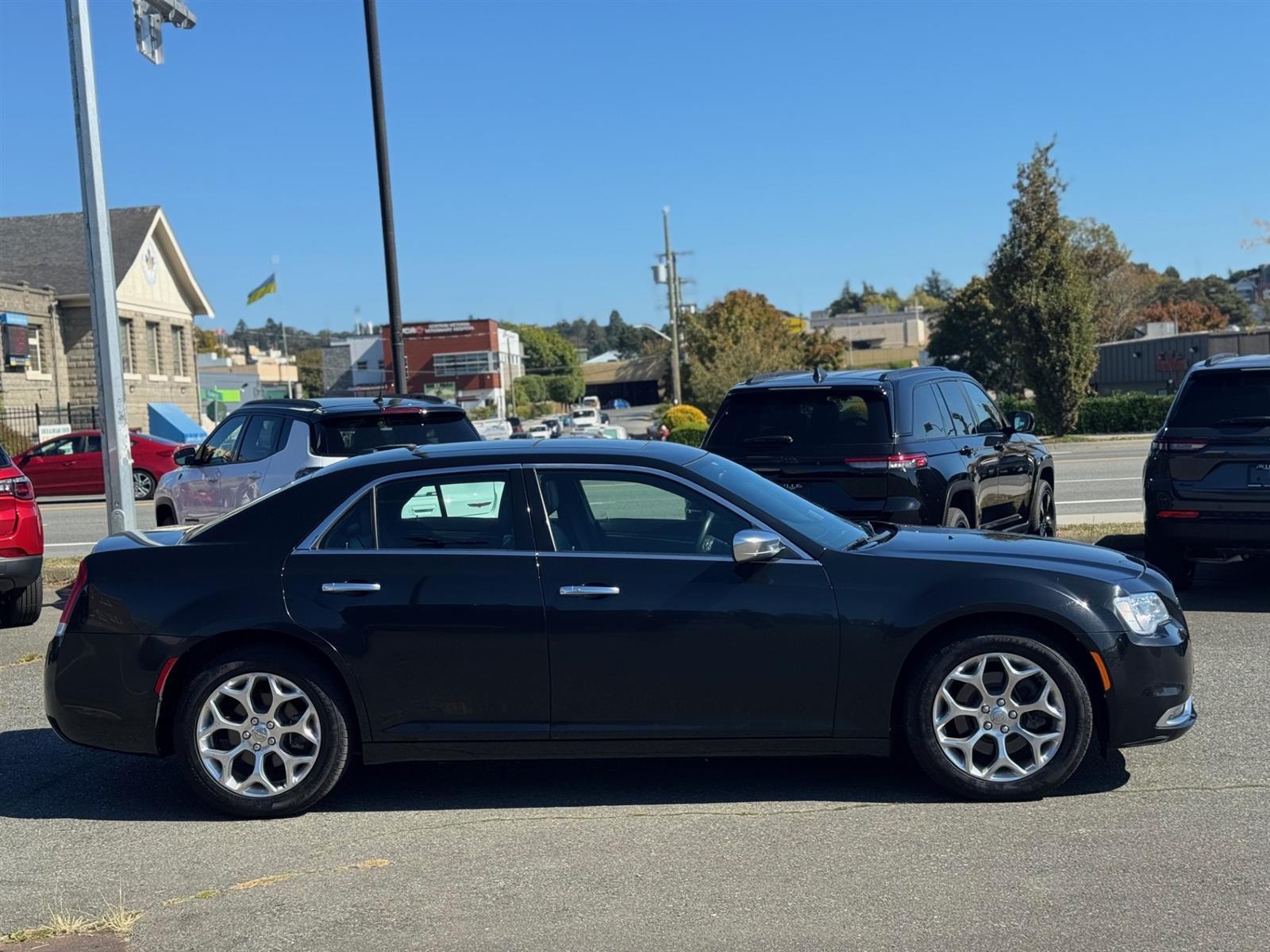 2016 Chrysler 300C