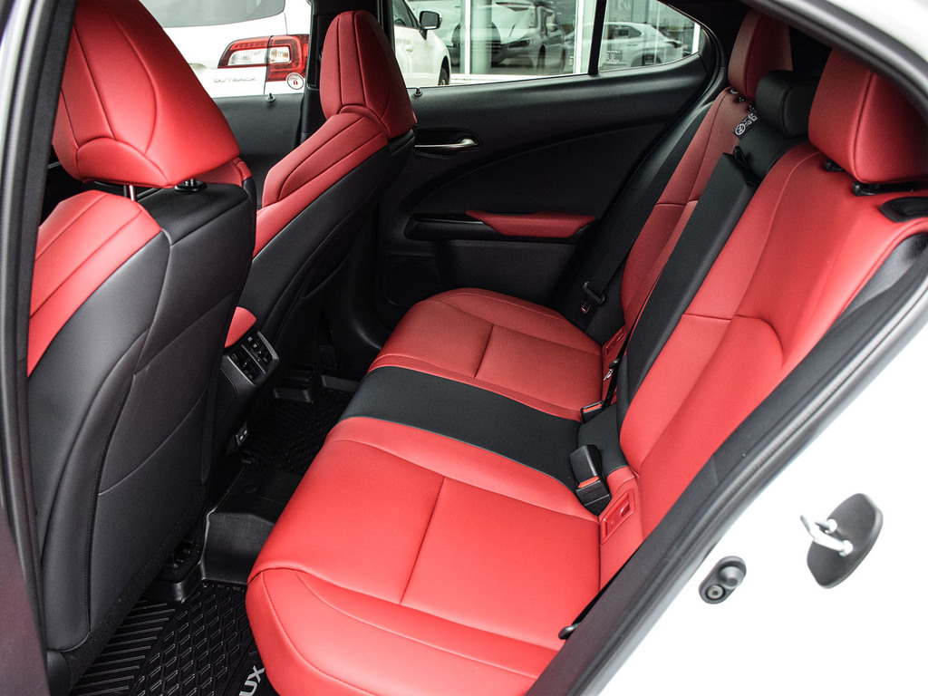 2025 Lexus UX 300h UX 300h, 多伦多, 全款车