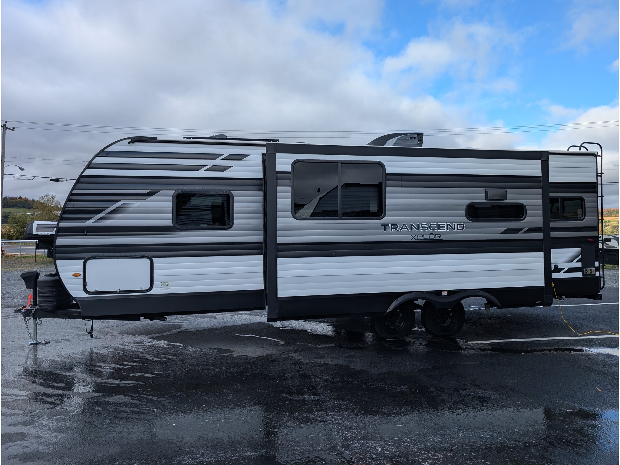 2023 Grand Design TRANSCEND 240ML