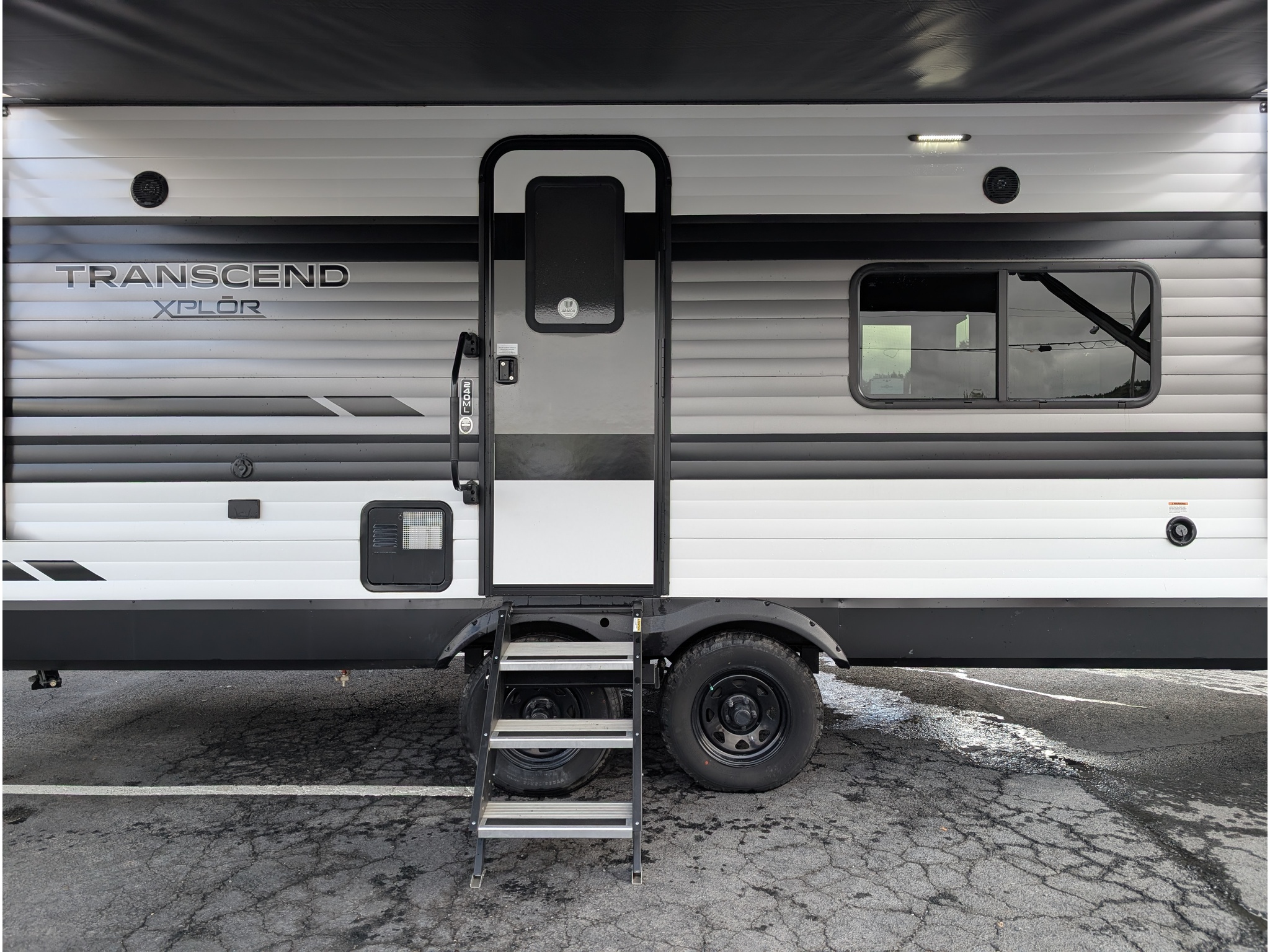 2023 Grand Design TRANSCEND 240ML