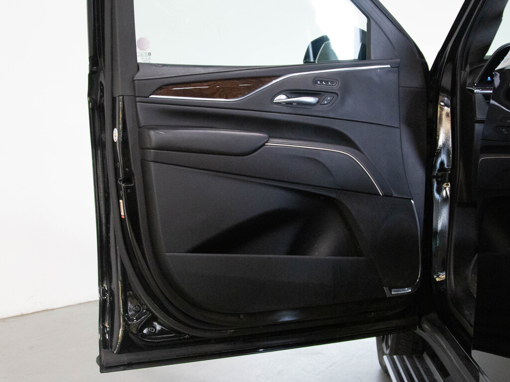 2021 Cadillac Escalade Sport Platinum, Toronto, Cash