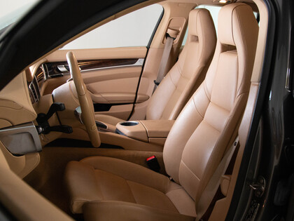 used 2014 Porsche Panamera car, priced at $31,900