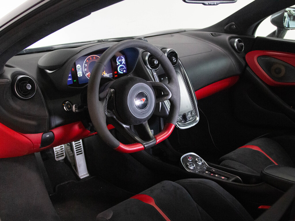 2017 Mclaren 570S COUPE   BOWERS  WILKINS   CARBON   RED INTERIOR, Toronto, Cash