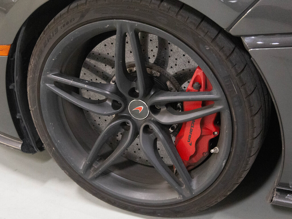 2017 Mclaren 570S COUPE   BOWERS  WILKINS   CARBON   RED INTERIOR, Toronto, Cash