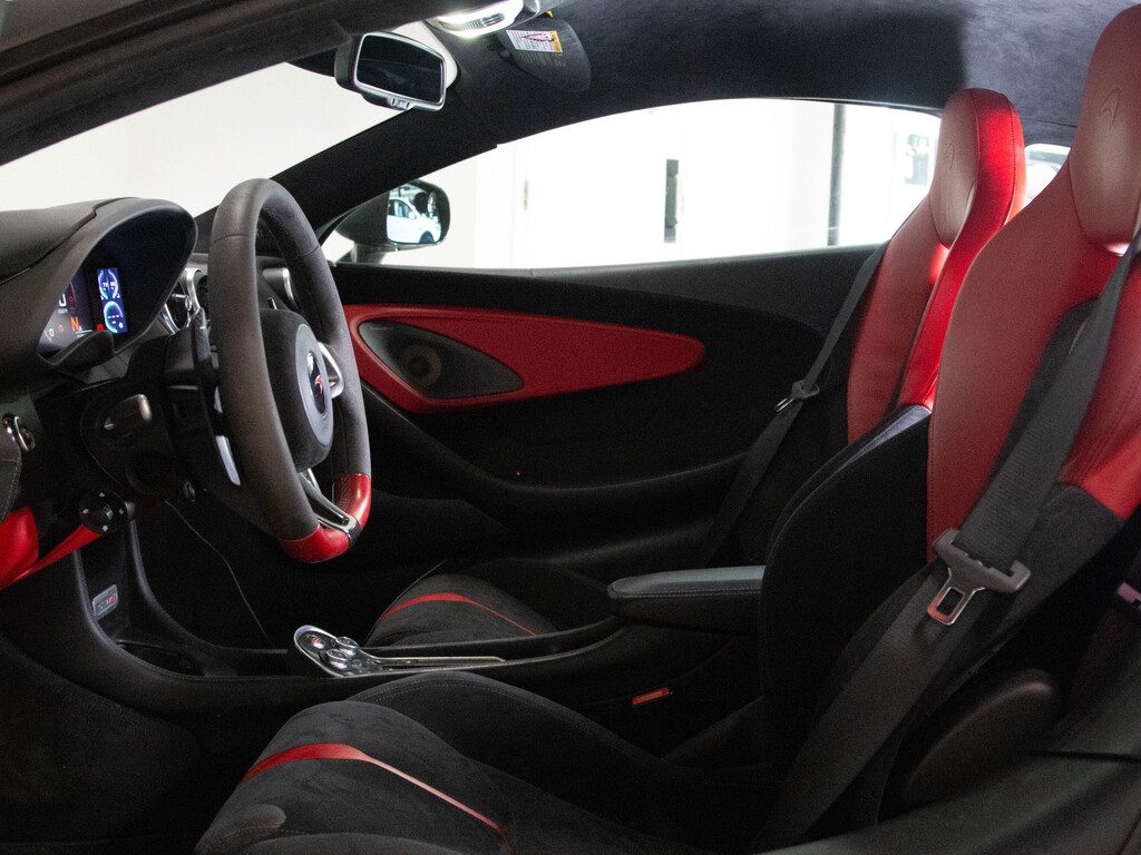 2017 Mclaren 570S COUPE   BOWERS  WILKINS   CARBON   RED INTERIOR, Toronto, Cash