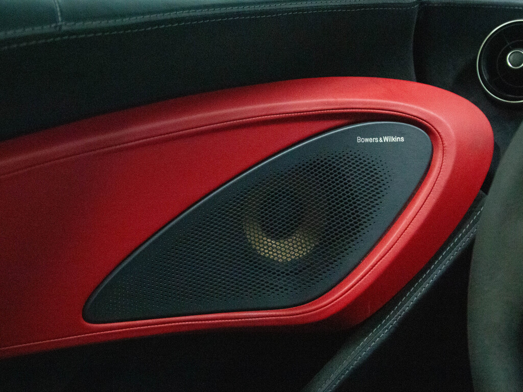2017 Mclaren 570S COUPE   BOWERS  WILKINS   CARBON   RED INTERIOR, Toronto, Cash