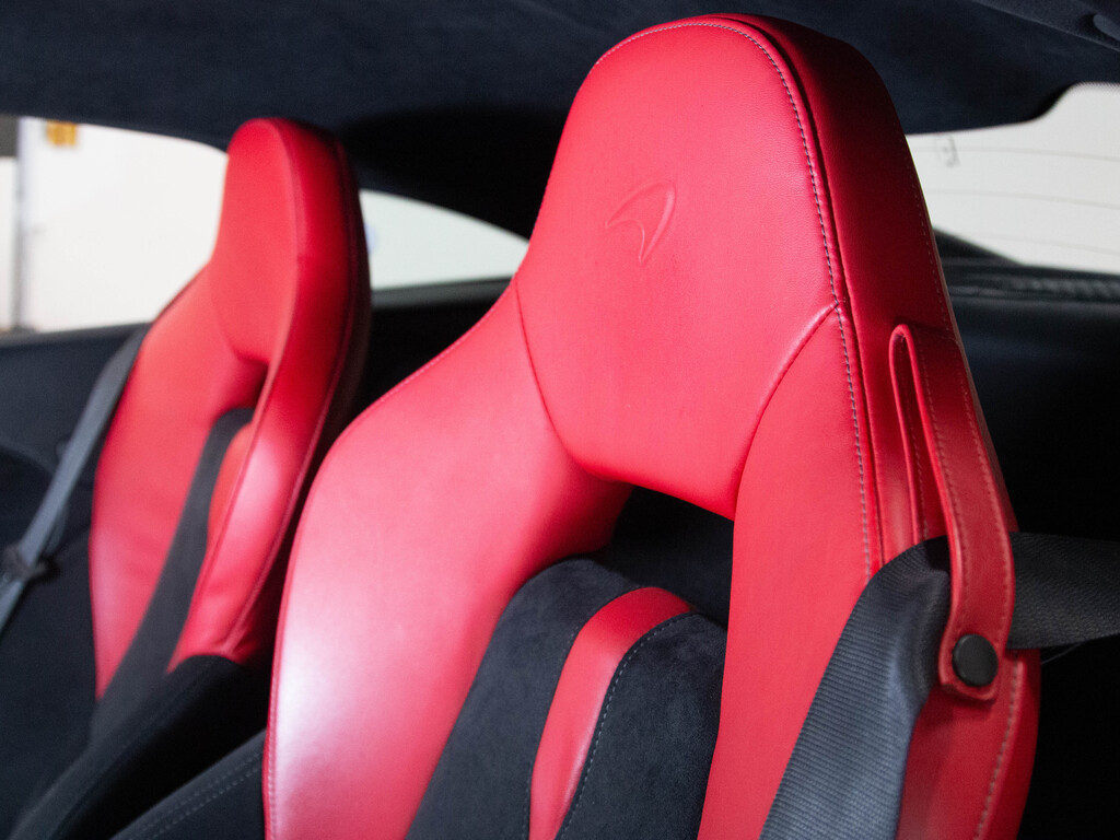 2017 Mclaren 570S COUPE   BOWERS  WILKINS   CARBON   RED INTERIOR, Toronto, Cash