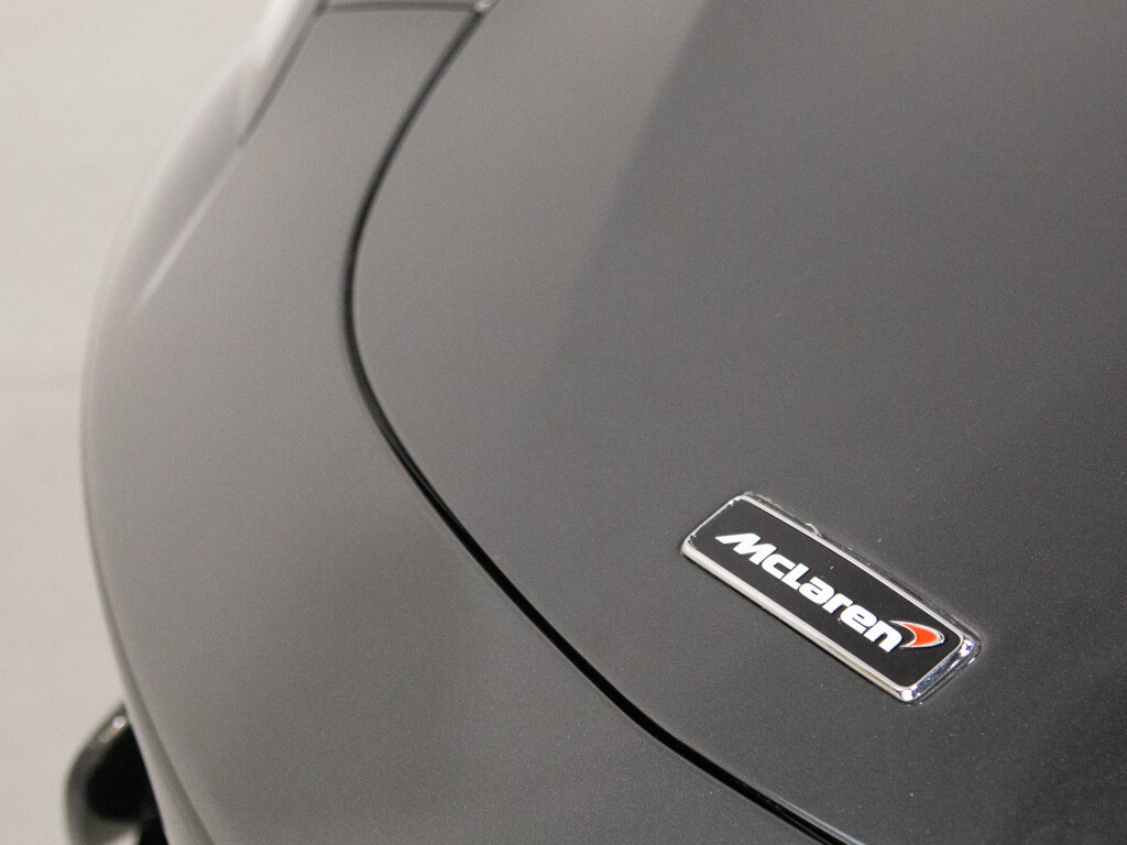 2017 Mclaren 570S COUPE   BOWERS  WILKINS   CARBON   RED INTERIOR, Toronto, Cash