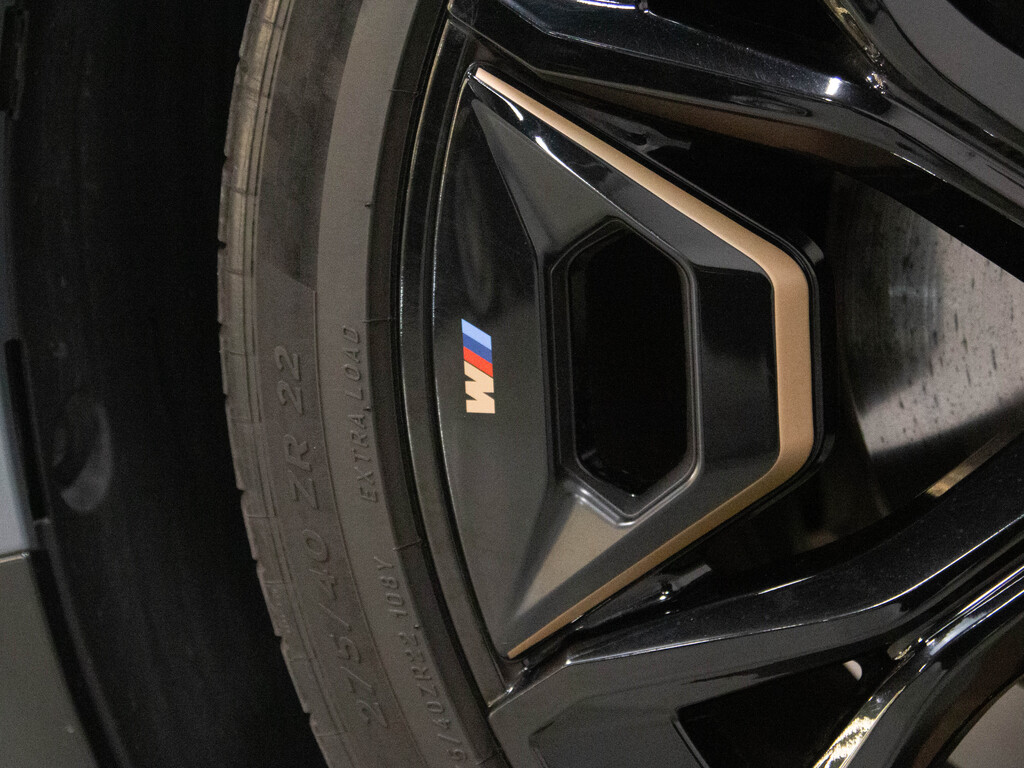 2023 BMW iX M60, 多伦多, 全款车