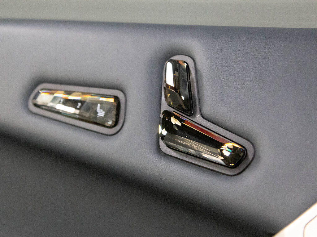2023 BMW iX M60, 多伦多, 全款车
