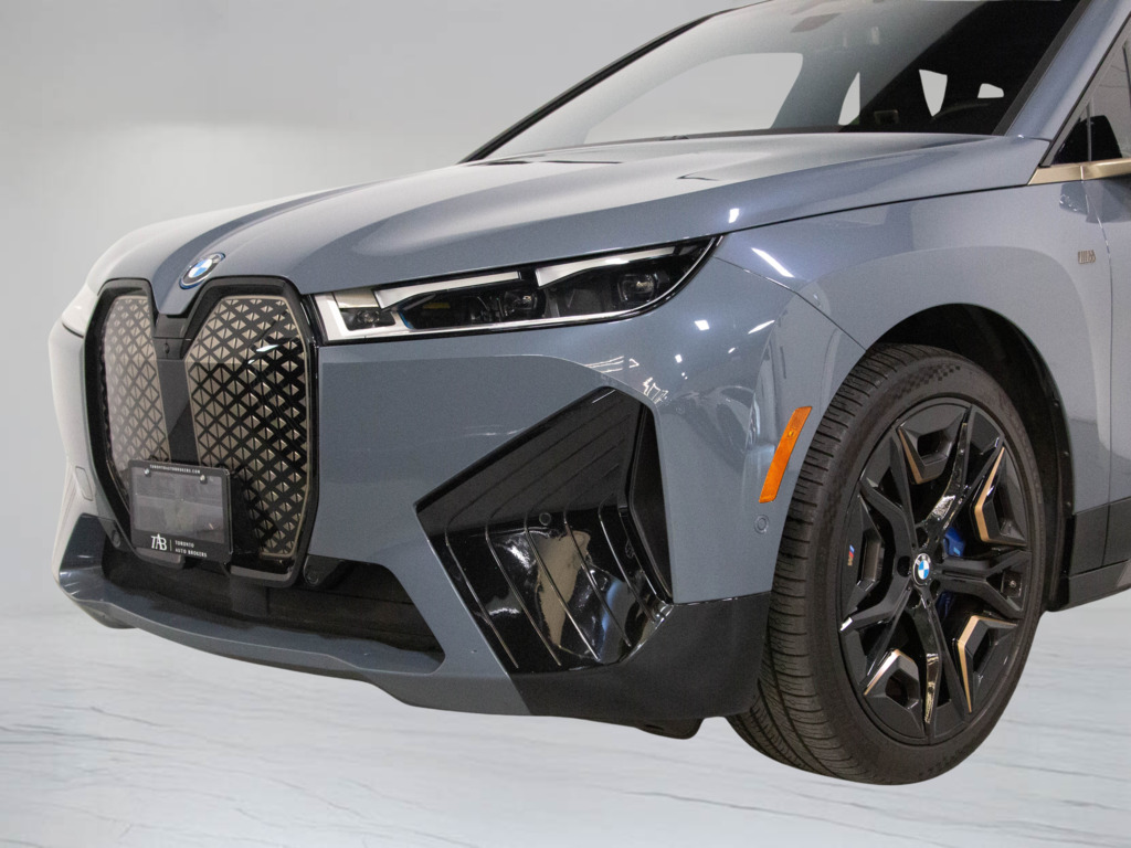 2023 BMW iX M60, 多伦多, 全款车