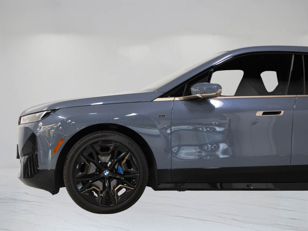 2023 BMW iX M60, 多伦多, 全款车