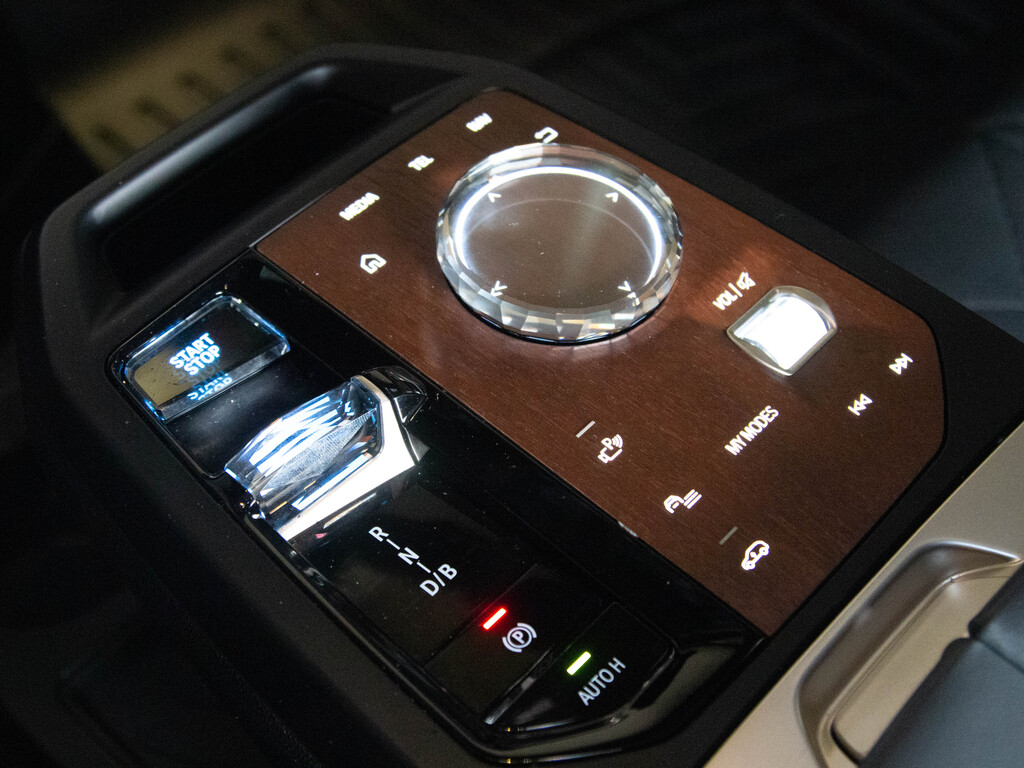 2023 BMW iX M60, 多伦多, 全款车