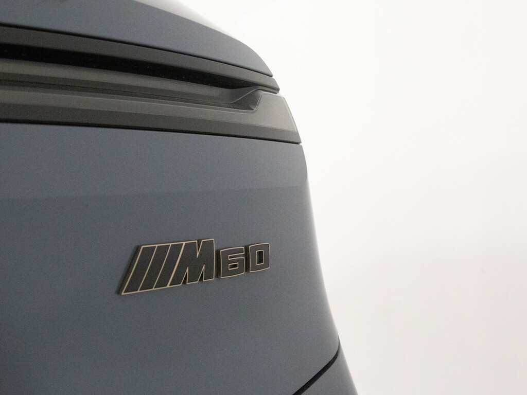 2023 BMW iX M60, 多伦多, 全款车