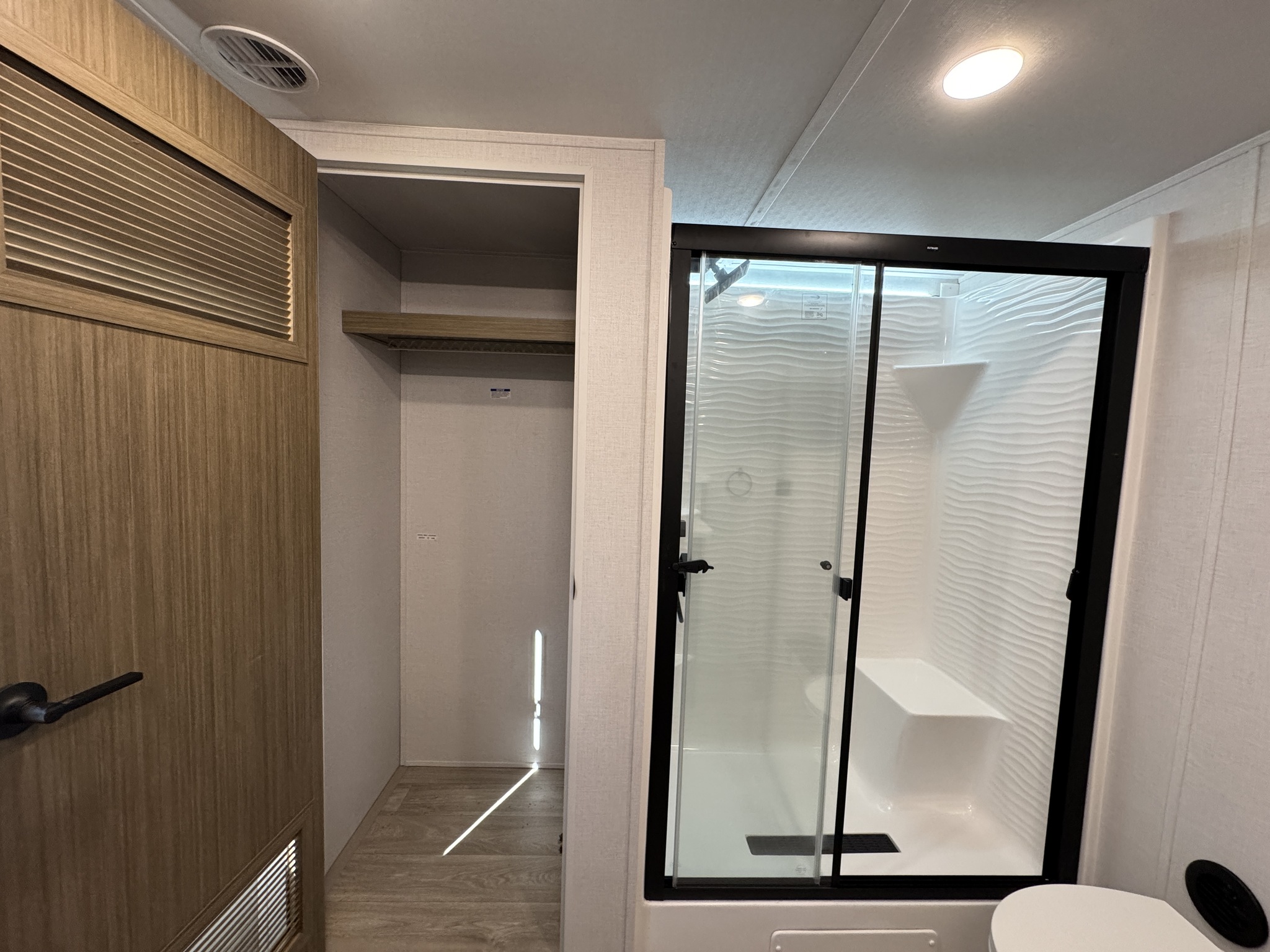 2026 Salem by Forest River Grand Villa 44 ZEN