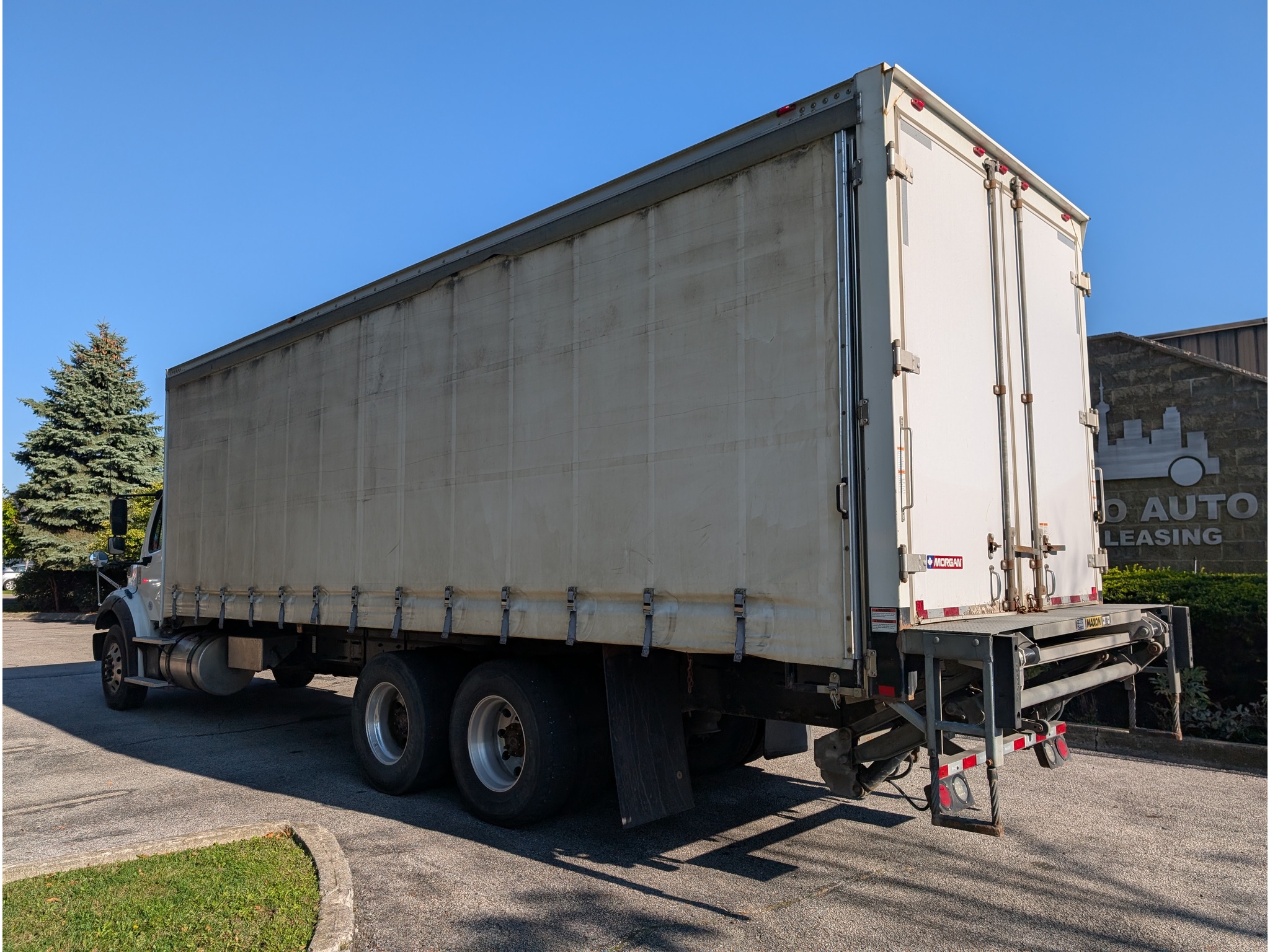 2019 Freightliner M2