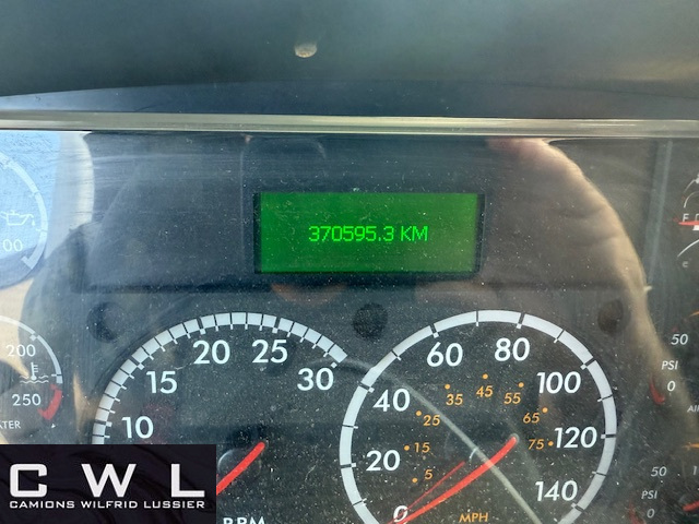 2017 Freightliner M2