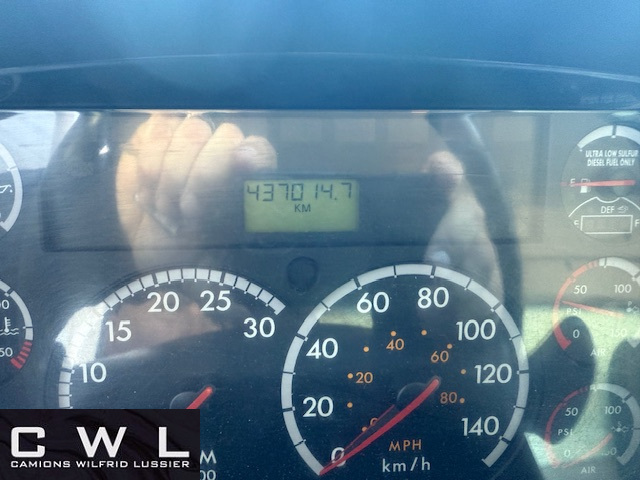 2013 Freightliner M2