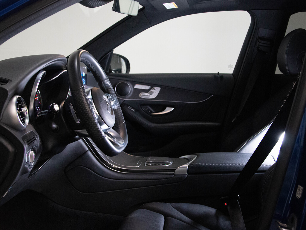 2022 Mercedes-Benz GLC 300 4MATIC, Toronto, Cash