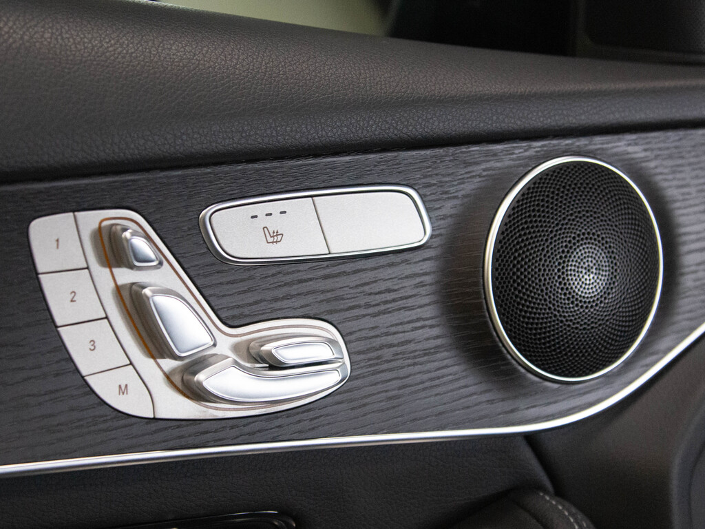 2022 Mercedes-Benz GLC 300 4MATIC, Toronto, Cash