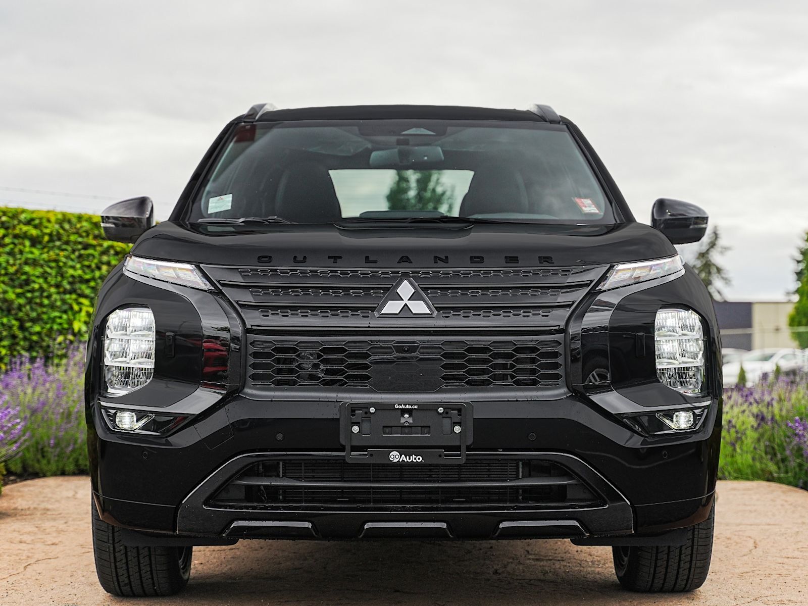 2025 Mitsubishi Outlander PHEV