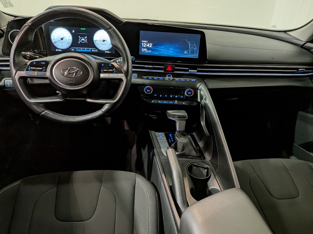 Hyundai Elantra 2023