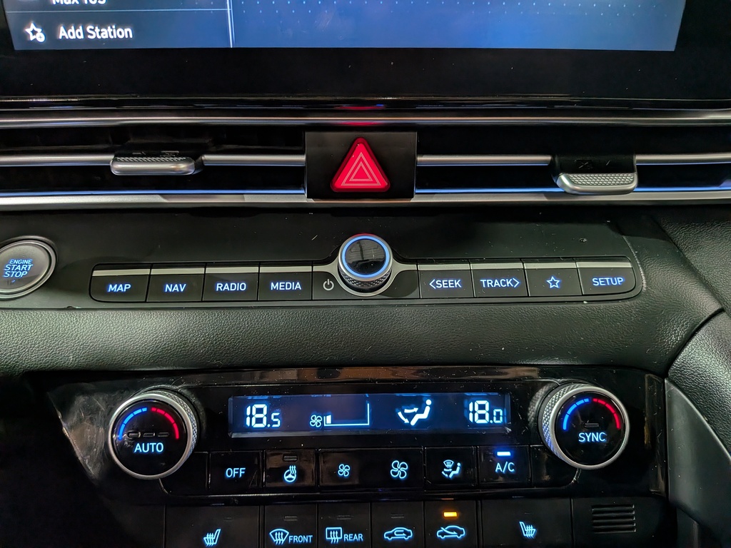 Hyundai Elantra 2023