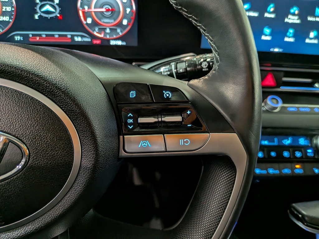 Hyundai Elantra 2023