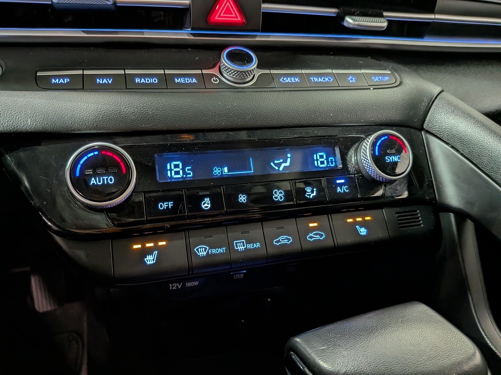 Hyundai Elantra 2023