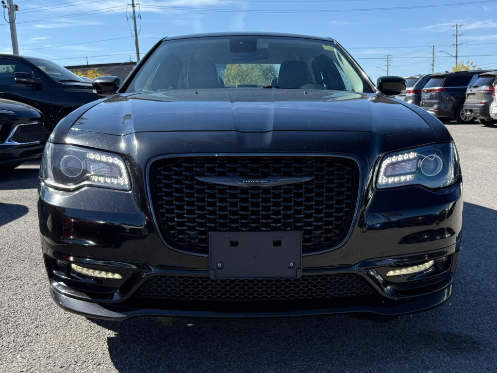 2022 Chrysler 300