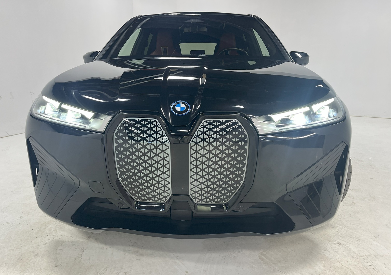 2023 BMW iX