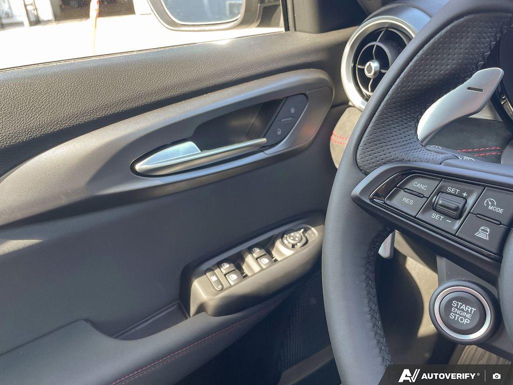 2024 Alfa Romeo Tonale EAWD (PHEV) Veloce, 温哥华, 全款车