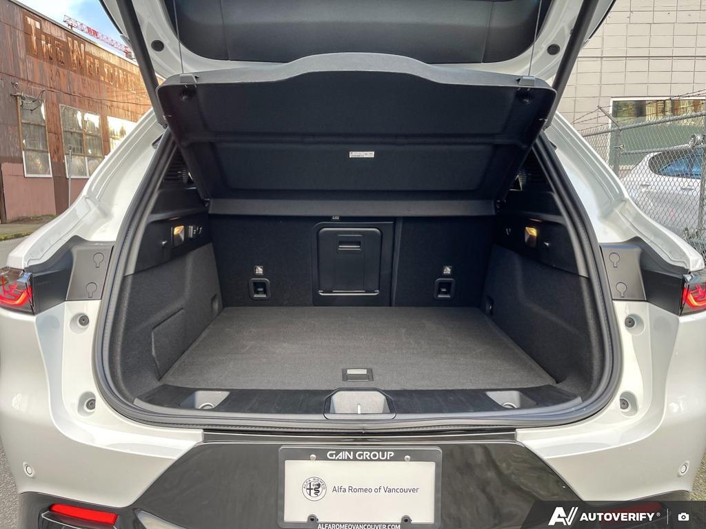 2024 Alfa Romeo Tonale Veloce EAWD, Vancouver, Cash