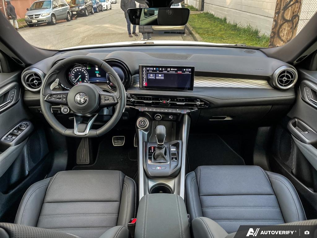 2024 Alfa Romeo Tonale Veloce EAWD, Vancouver, Cash