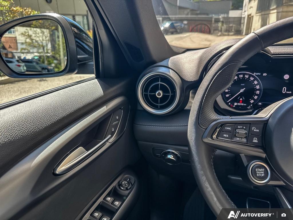 2023 Alfa Romeo Tonale Veloce AWD, Vancouver, Cash