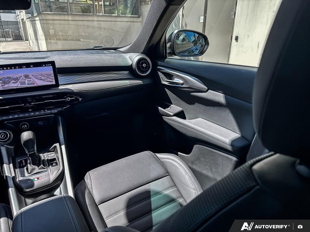 2023 Alfa Romeo Tonale Veloce AWD, Vancouver, Cash